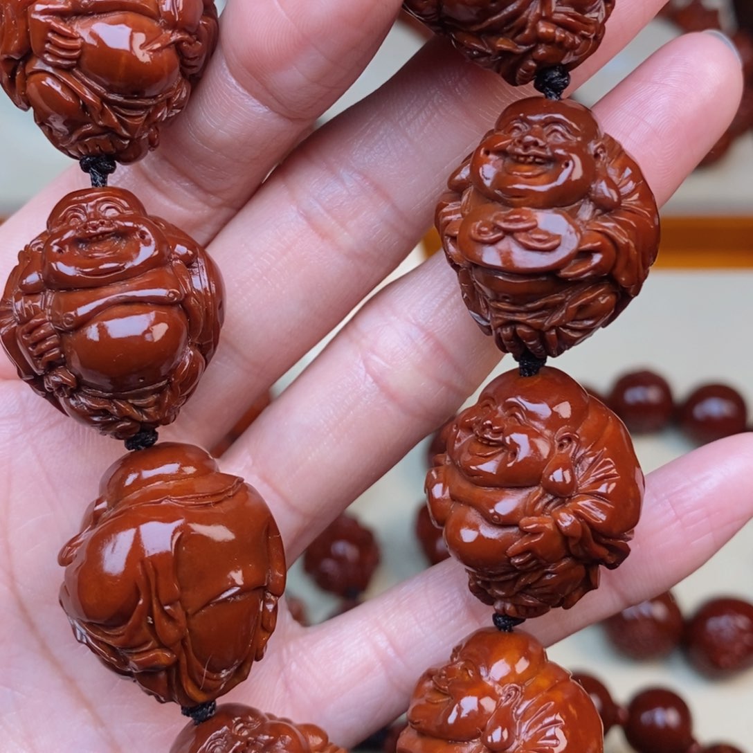 橄榄核吊坠南***乐弥勒，