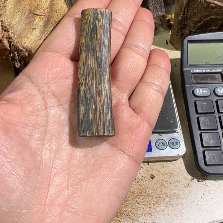 沉香吊坠鹰**里棋楠沉香虎斑棋吊坠5.4克