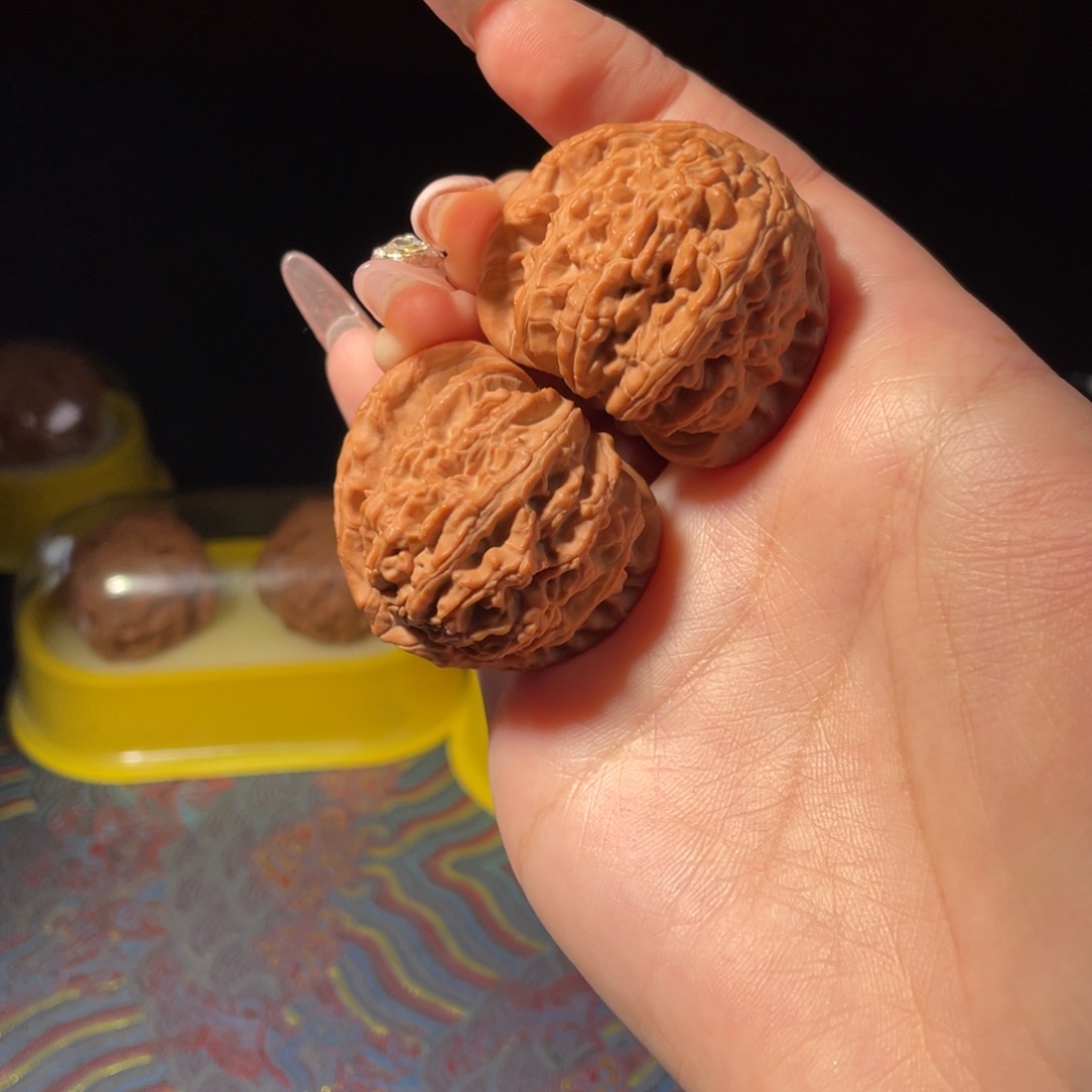 文玩核桃吊坠三角白39全