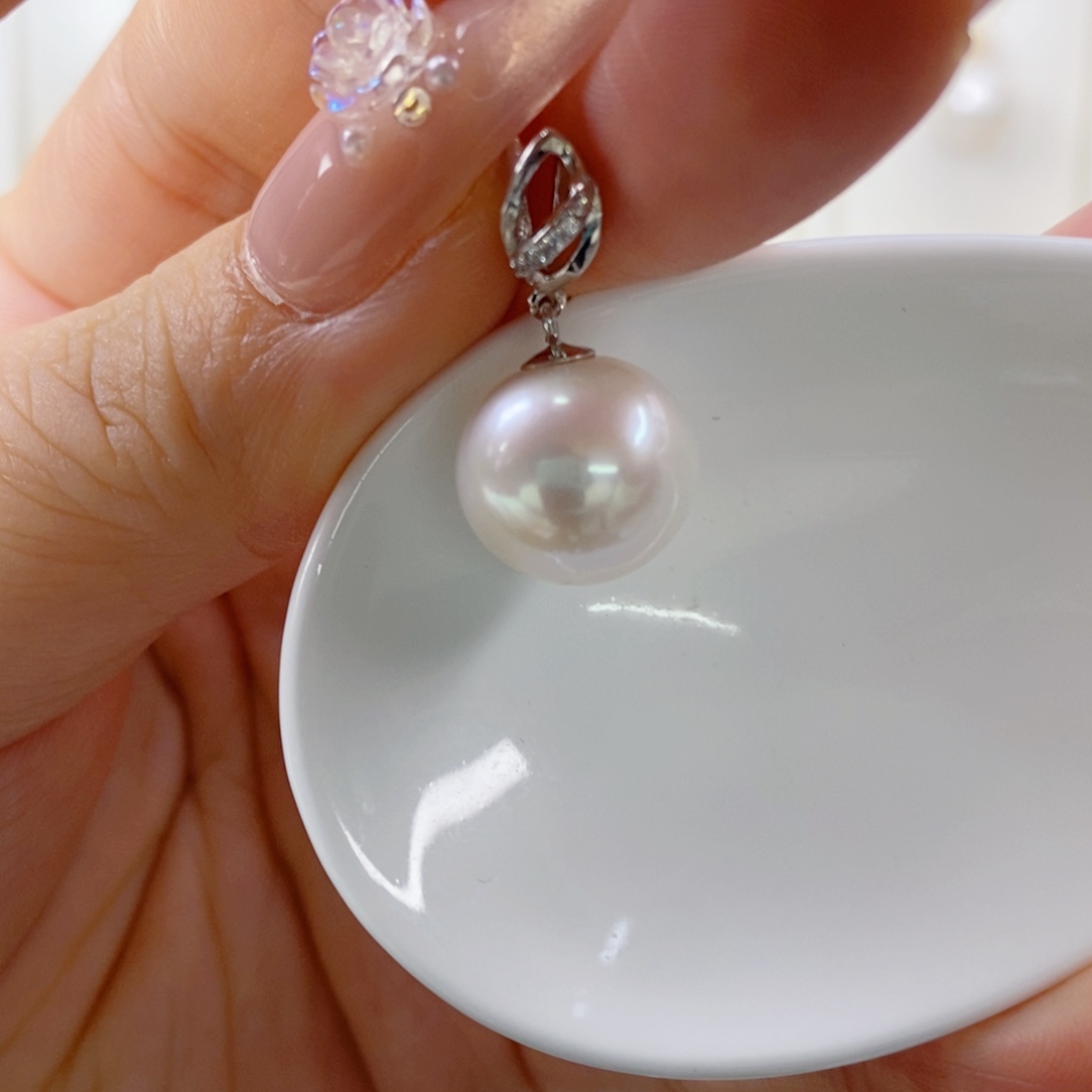 淡水珍珠吊坠(赠链)银S925镶嵌
