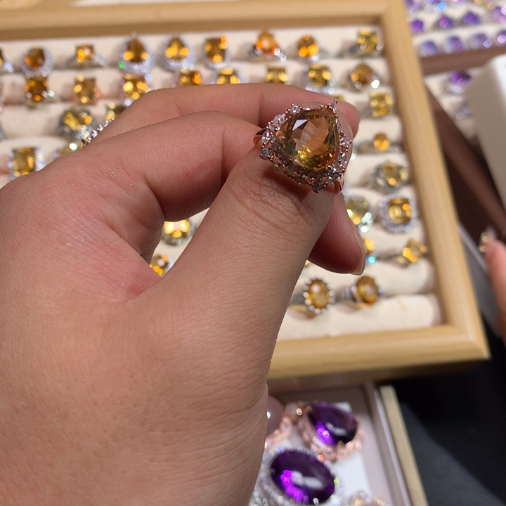 【闪购商品】水晶戒指银S925镶嵌三**子戒指