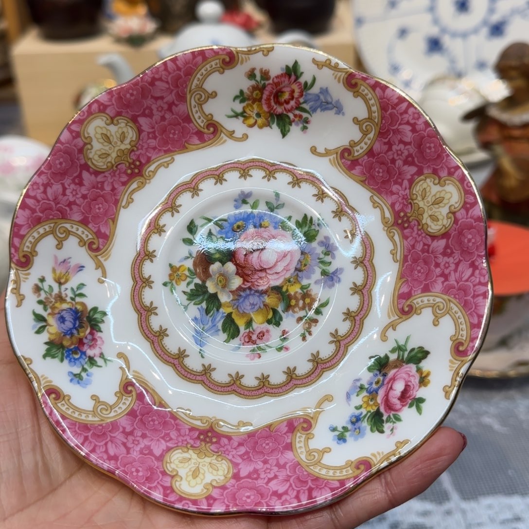 茶盏微瑕咖啡杯里的咖啡是我