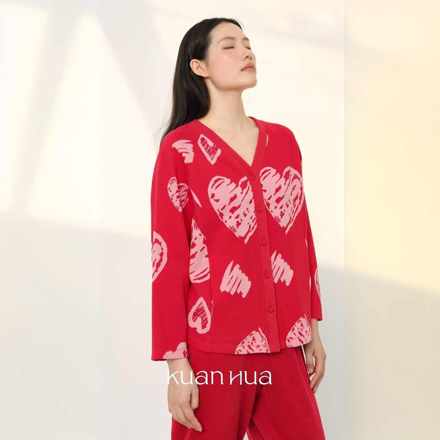 宽画25年秋冬新款女怦然心动系列对开产长袖家居套装98072
