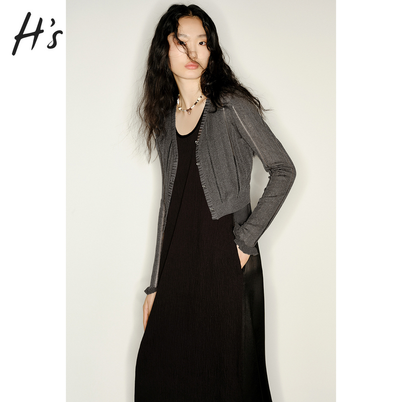 HS灰色贝壳扣针织开衫夏季新品高级设计感女装修身肌理时髦上衣