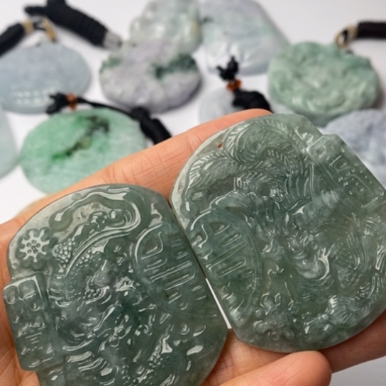 翡翠未镶嵌颈饰翡翠