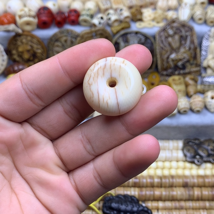 缘***缘大叶紫檀（黑酸枝木类）