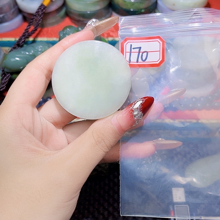 和田玉和田玉边角料随机发未镶嵌