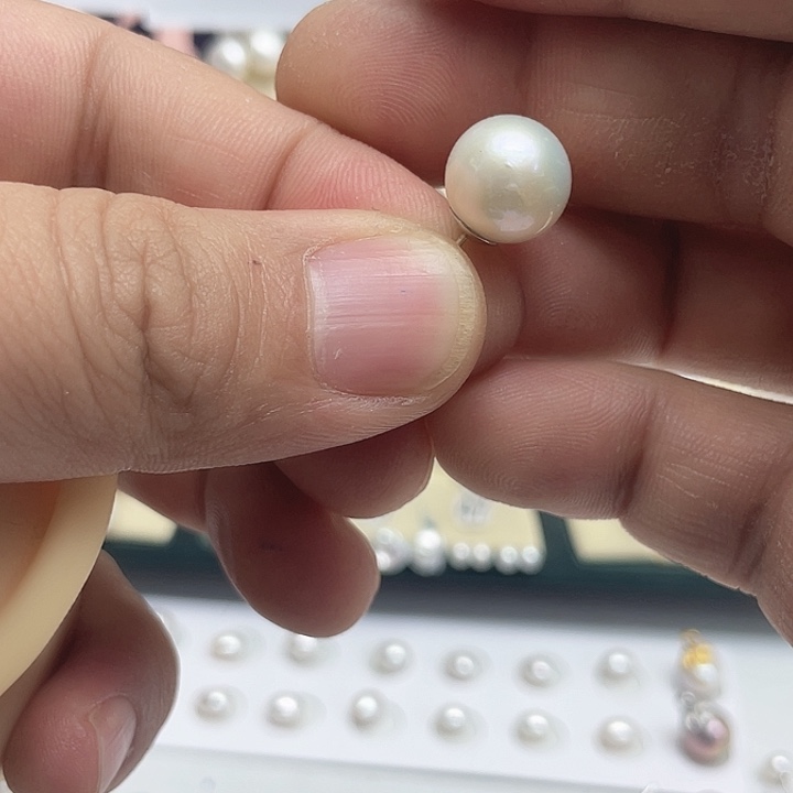 ****人淡水珍珠银S925镶嵌耳饰