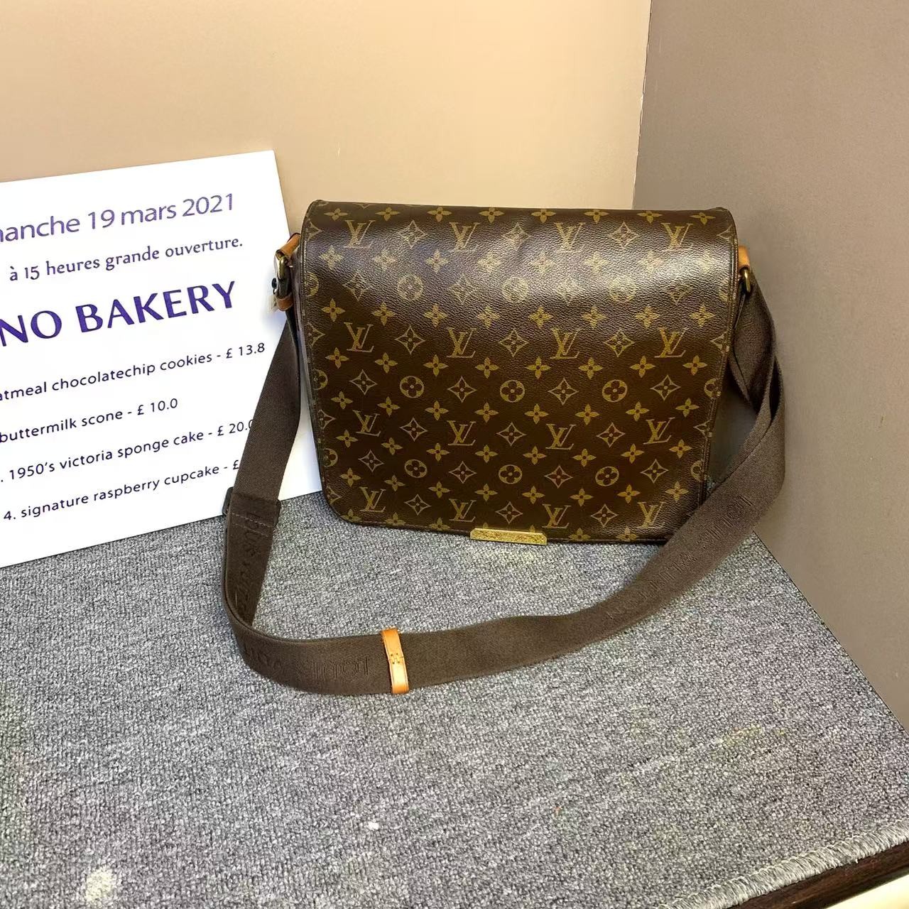 95新 LouisVuitton/路易威登 LV邮差包/路易威登斜挎包