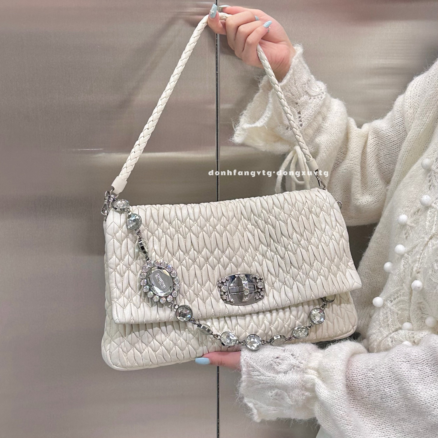 95新 MIU MIU/缪缪 miumiu 白色法棍宝石链单肩包