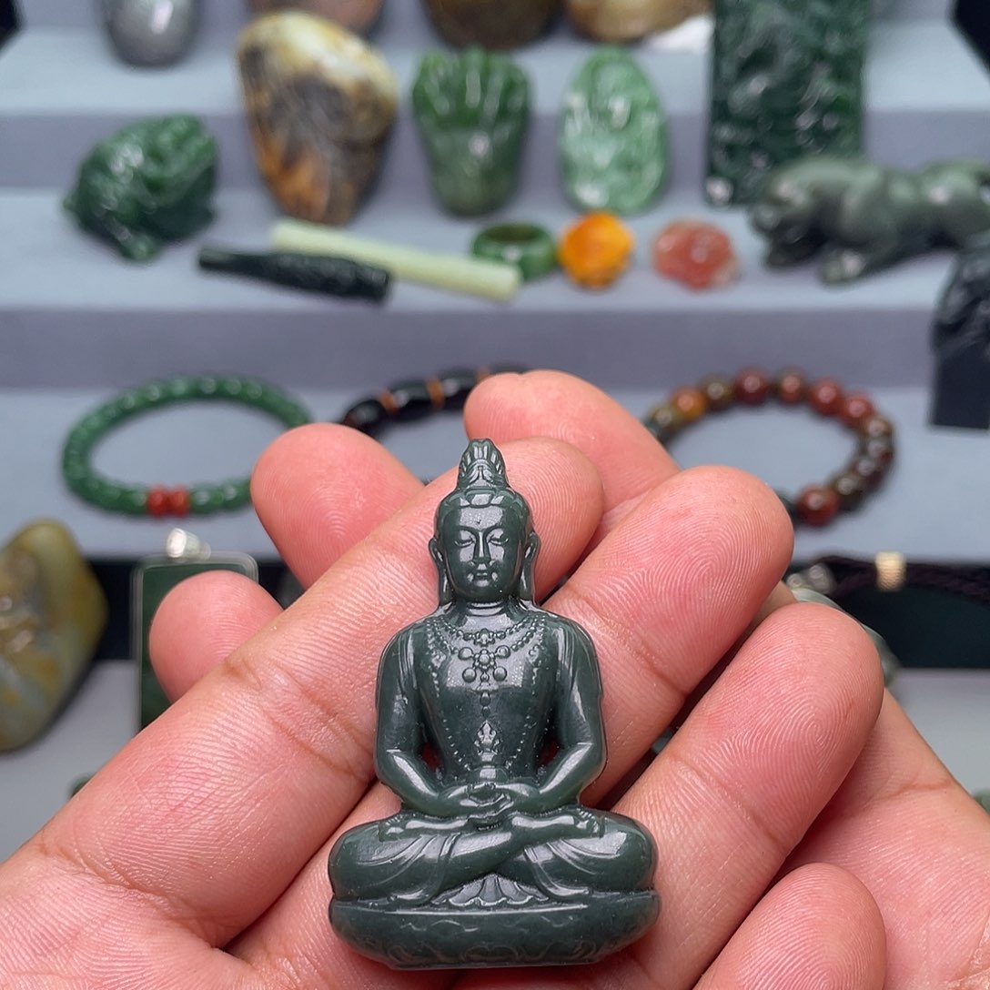 和田玉未镶嵌挂件