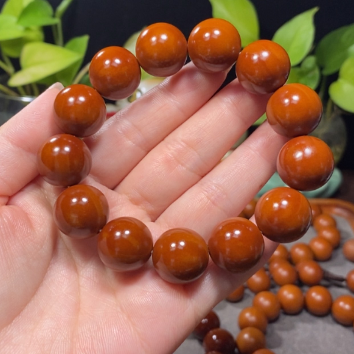 【闪购商品】吊坠橄榄核0***?1.74+鸡血红铁核全品小孔福利