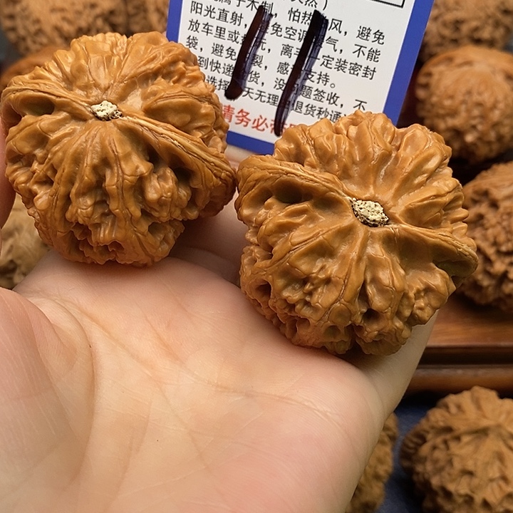 吊坠桃核粗筋狮子头49