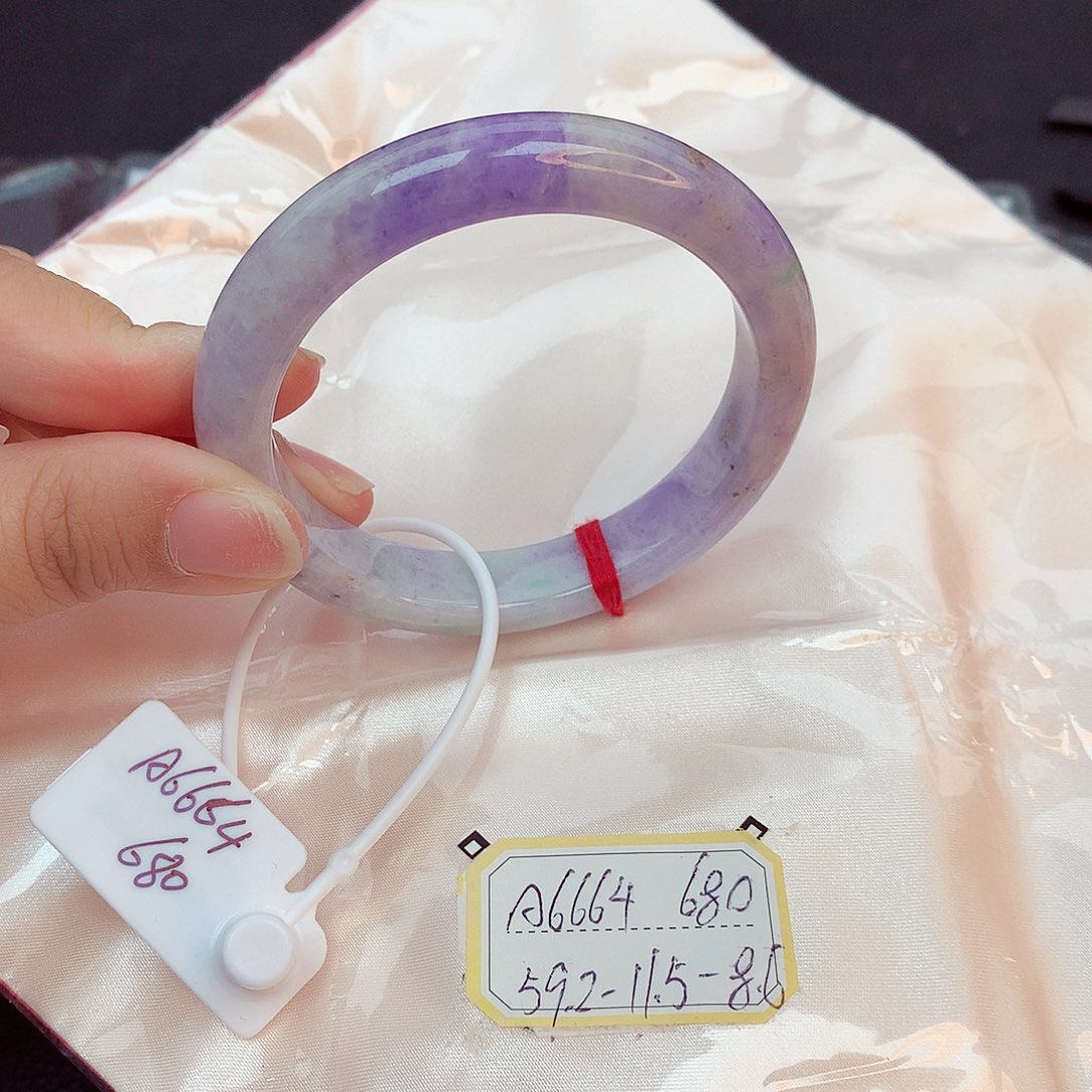 翡翠手镯未镶嵌天然缅甸翡翠A货