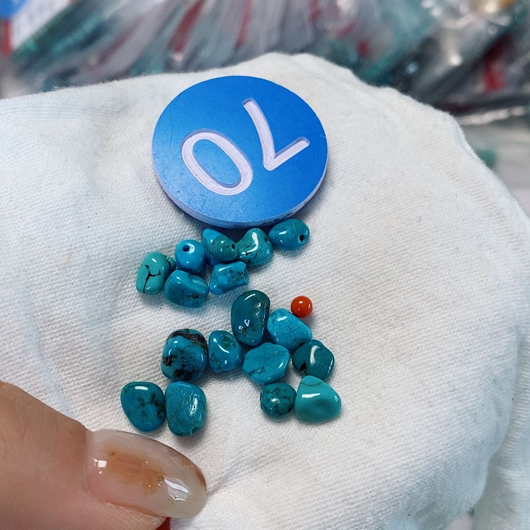 南红玛瑙未镶嵌珠宝奇石