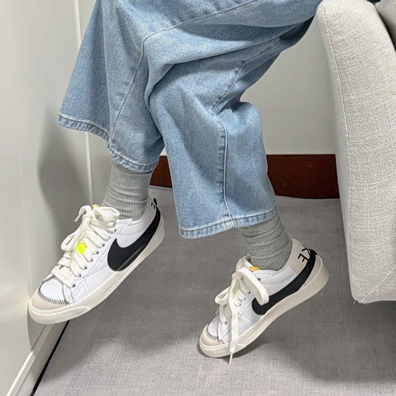 清货 耐克正品 Nike Blazer 77 白黑 低帮休闲复古板鞋DQ1470-101