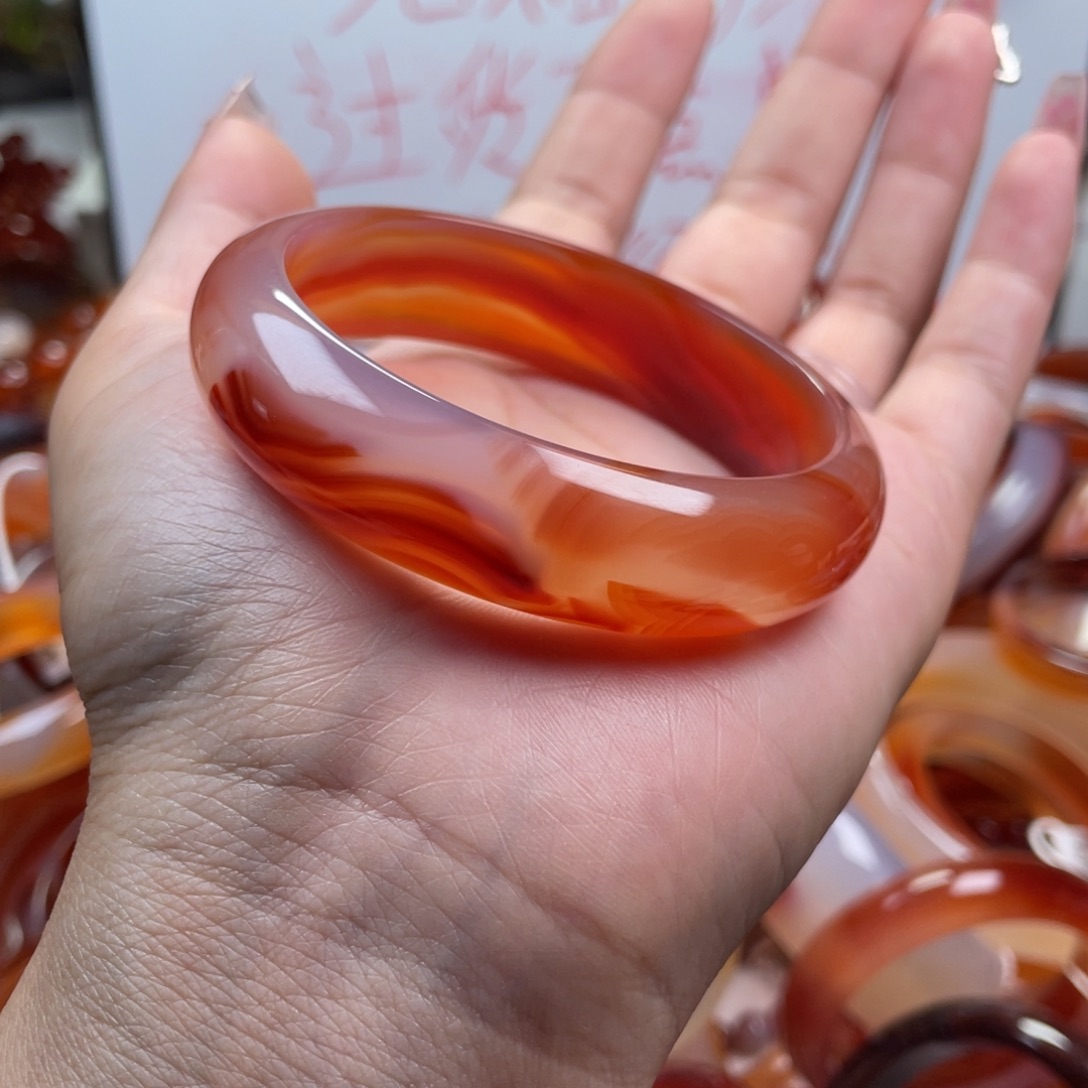 玛瑙/玉髓手镯未镶嵌