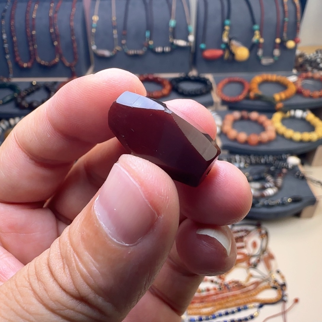 玛瑙/玉髓颈饰未镶嵌