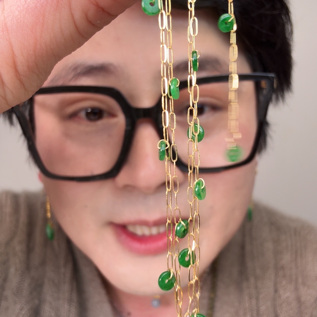 翡翠18K金镶嵌颈饰一件