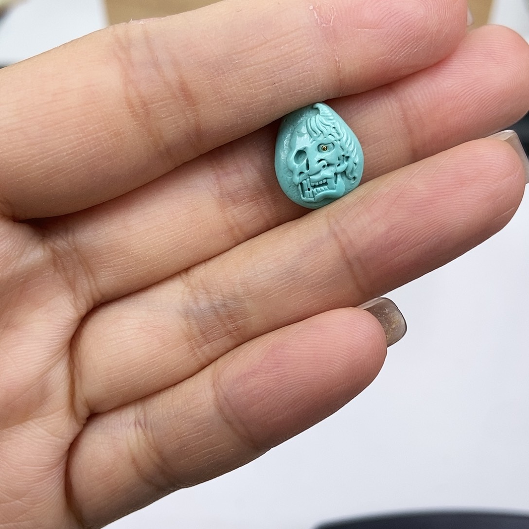 绿松石未镶嵌珠宝奇石