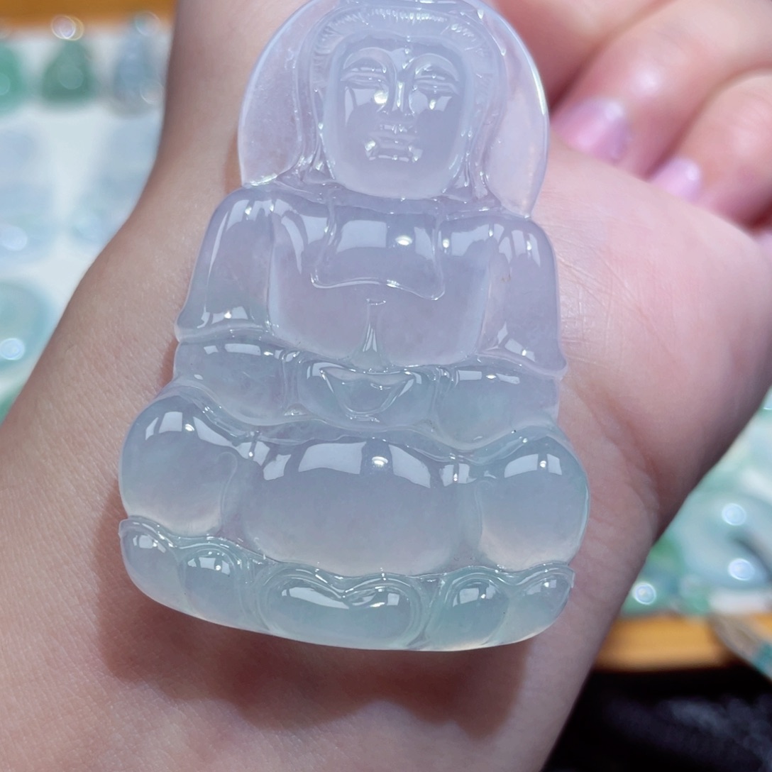 翡翠未镶嵌颈饰观音