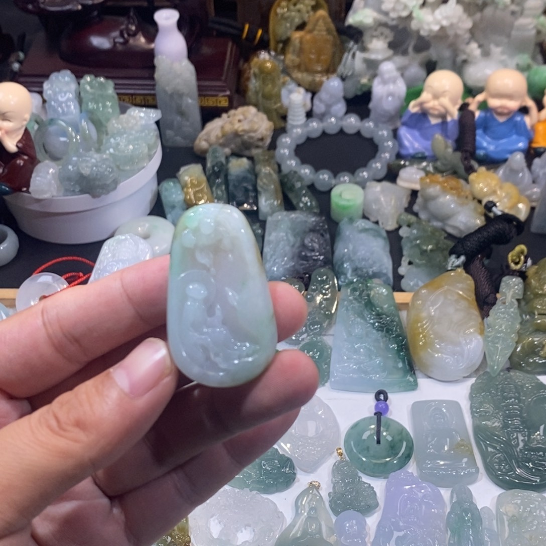 翡翠未镶嵌吊坠(不含链)悟道