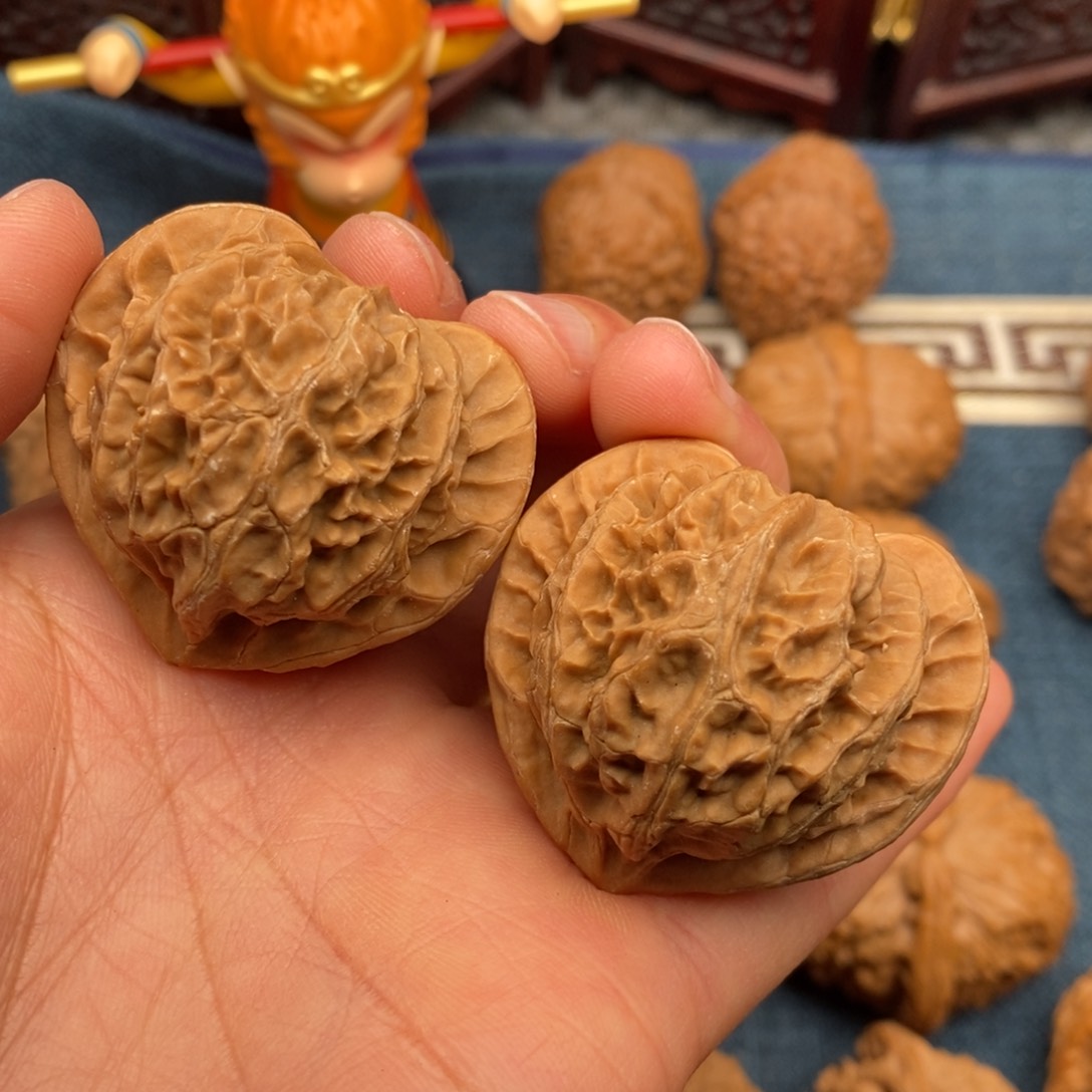 文玩核桃把件41全品毕业宫灯