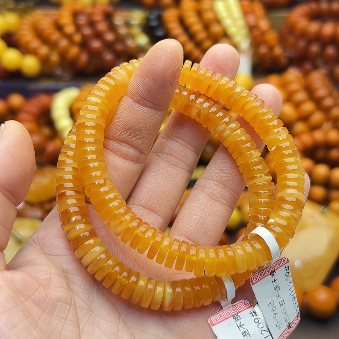 琥珀未镶嵌珠宝奇石多样性发其一