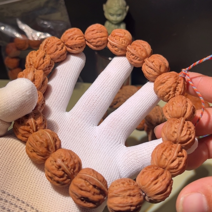 手串文玩核桃…………8