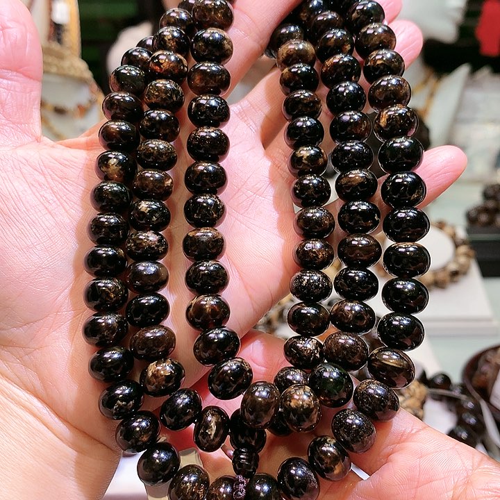 琥珀裸石未镶嵌豆*