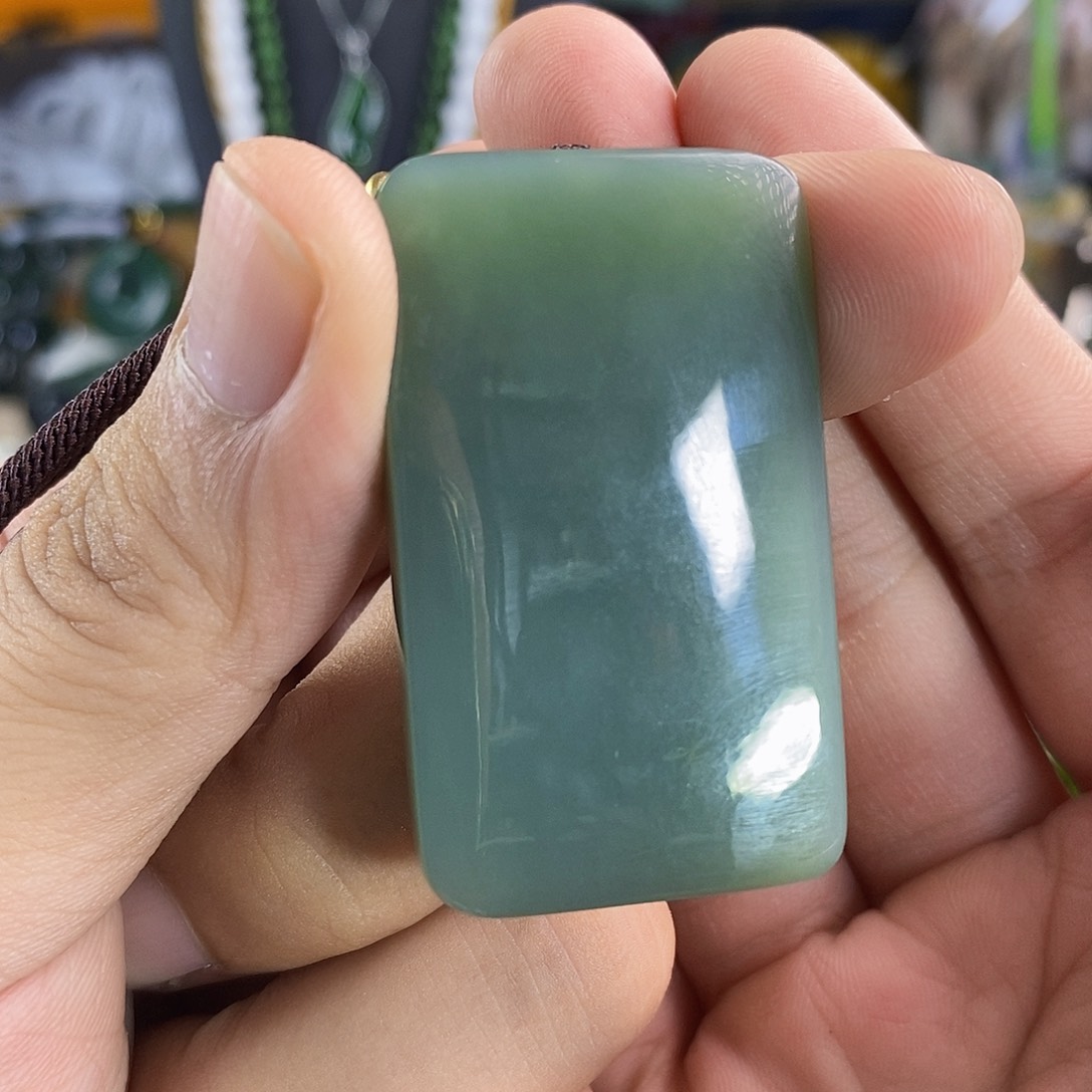 和田玉未镶嵌颈饰切末蓝无事牌