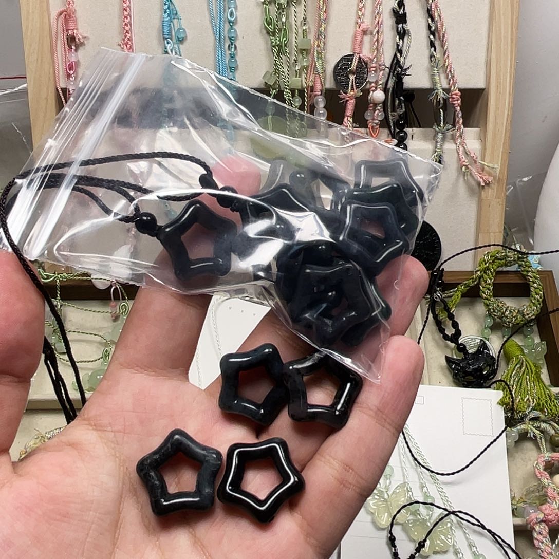 蛇纹石玉合金颈饰