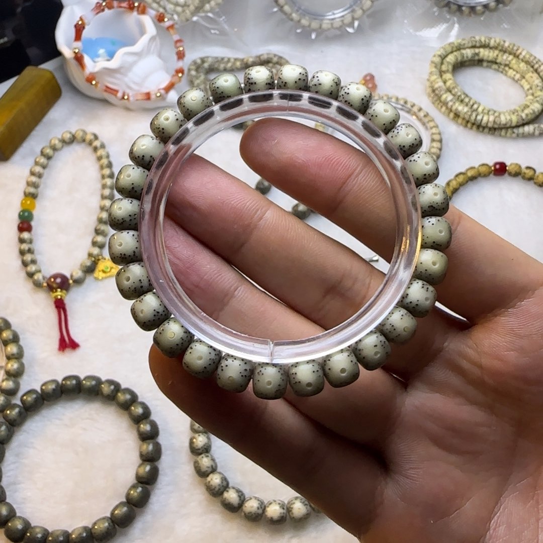 手串星月菩提贯穿