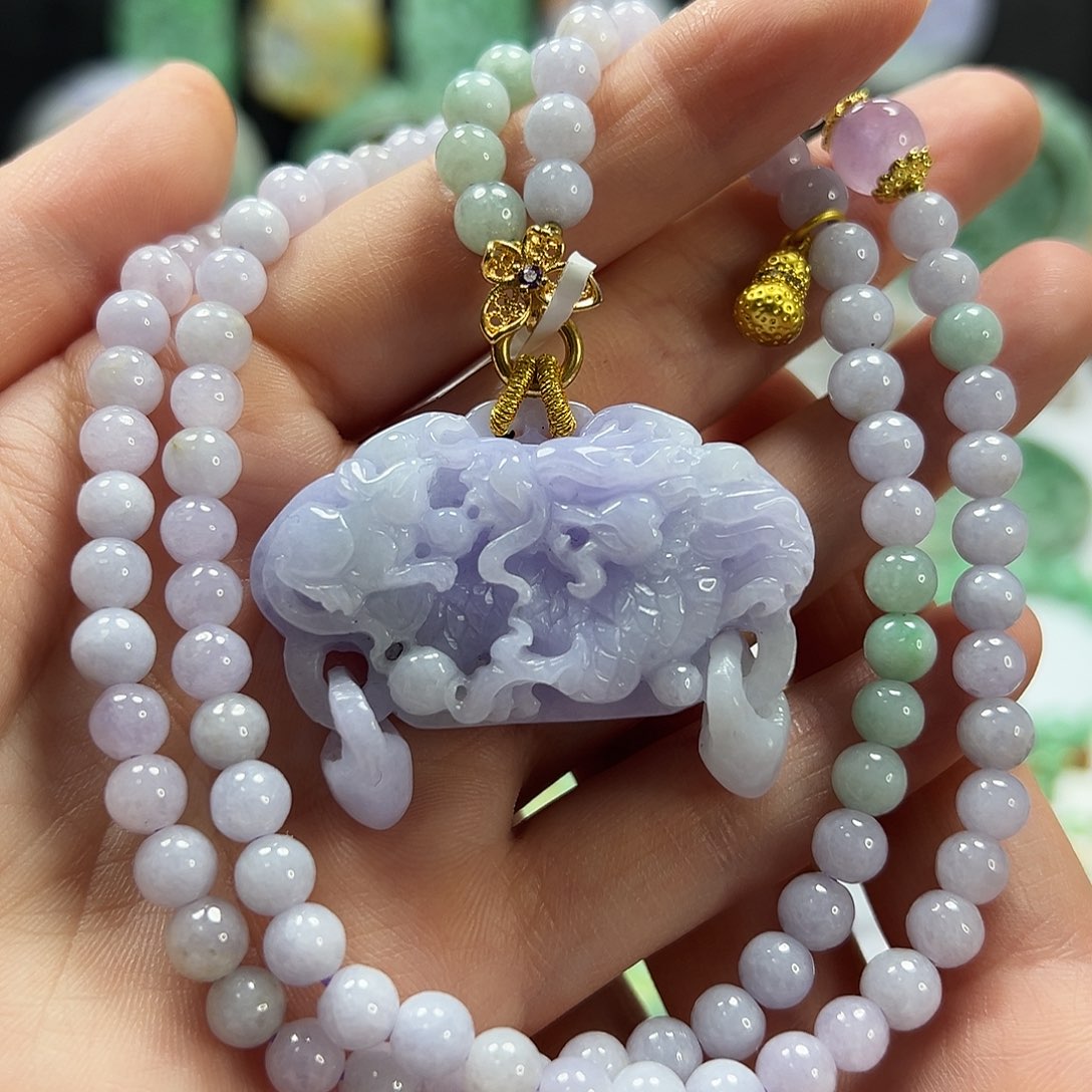 翡翠未镶嵌颈饰吊坠