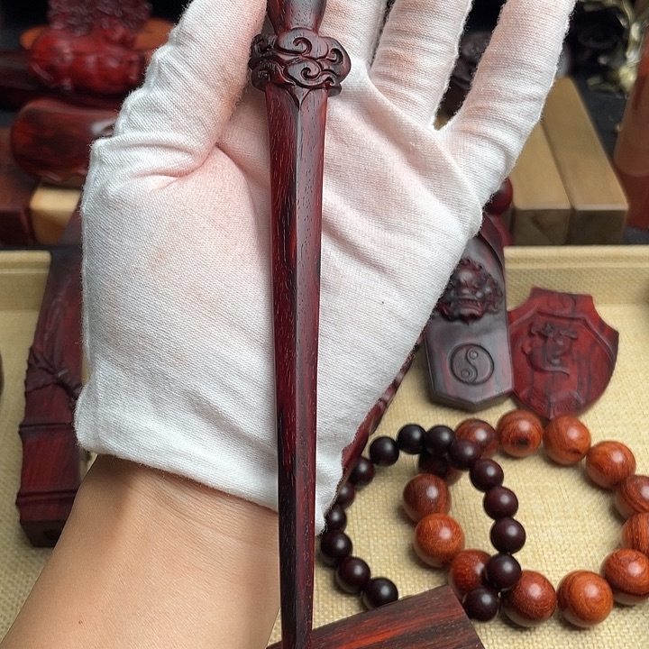 三***郎木质类印度小叶紫檀剑金星老料