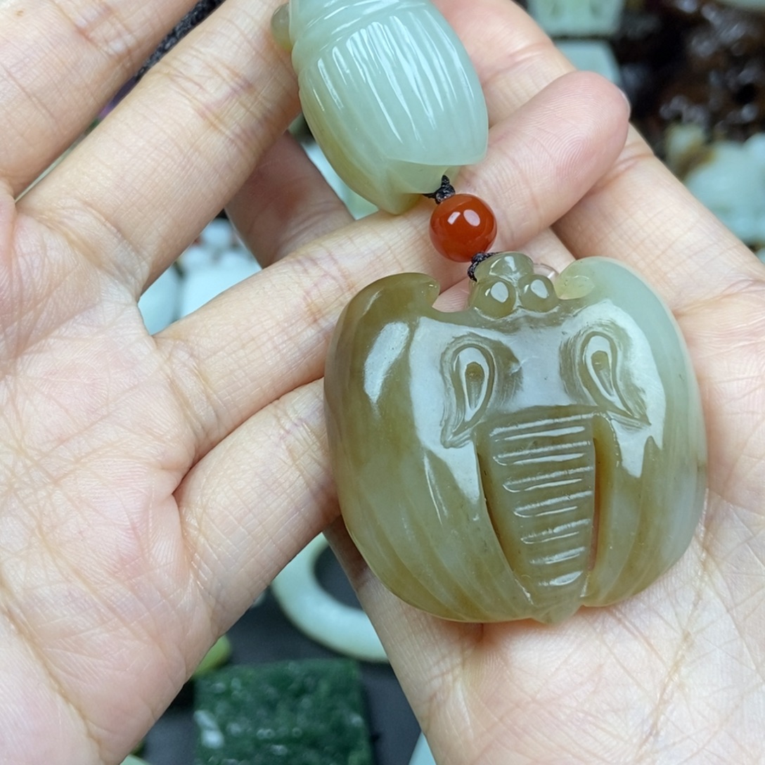 和田玉未镶嵌挂件