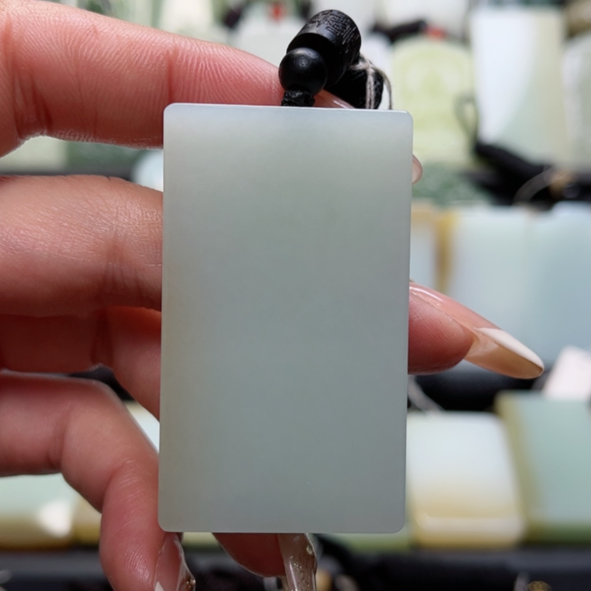 【闪购商品】颈饰未镶嵌和田玉