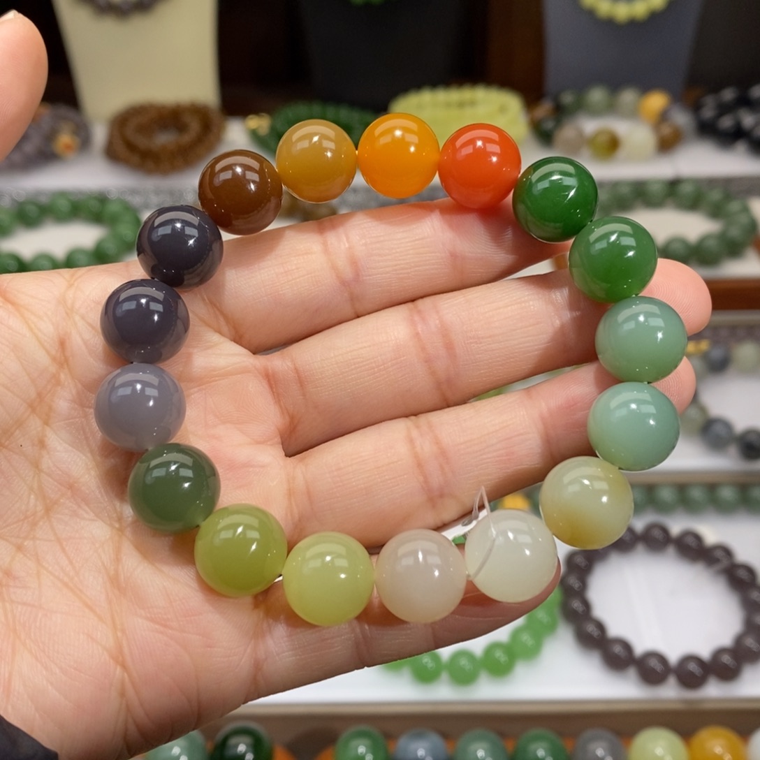 和田玉未镶嵌手串