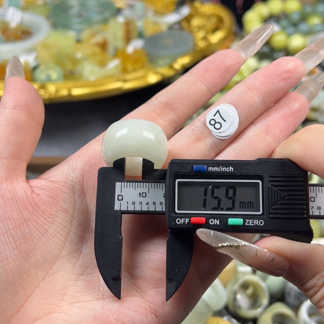 蛇纹石玉未镶嵌戒指