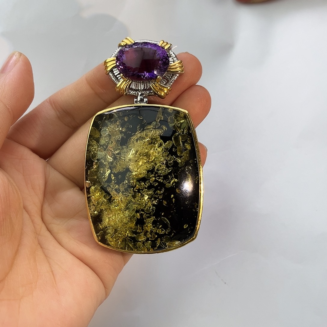 琥珀颈饰未镶嵌凡*