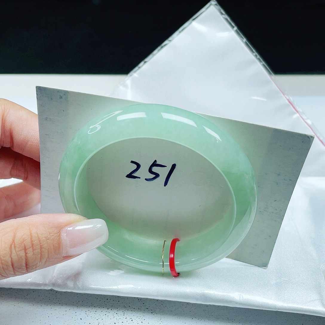 翡翠未镶嵌手镯 正圈52+