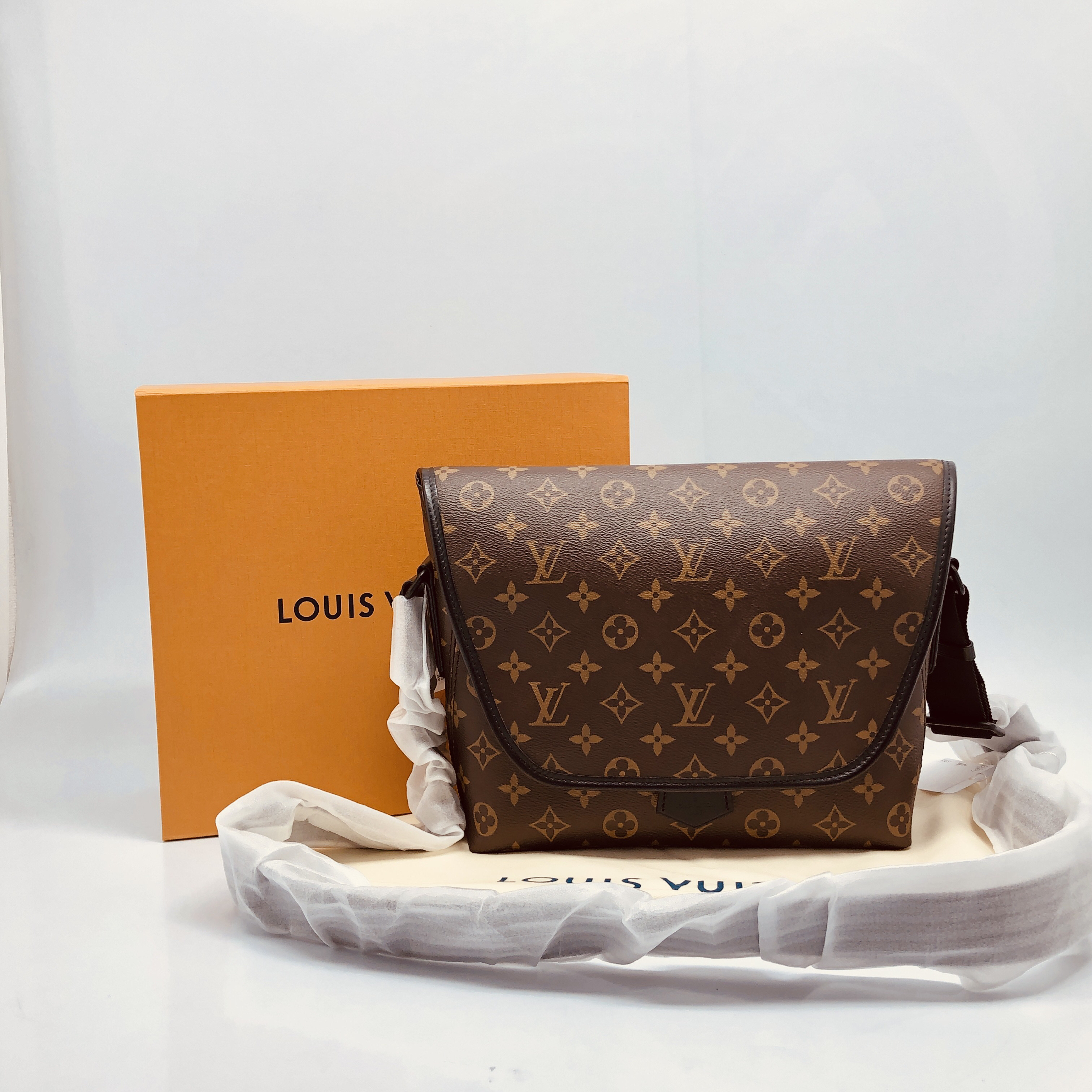 99新 LouisVuitton/路易威登 magnetic棕老花单肩包/4683号 芯片
