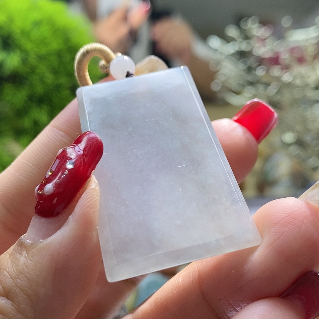 【闪购商品】翡翠颈饰未镶嵌无事