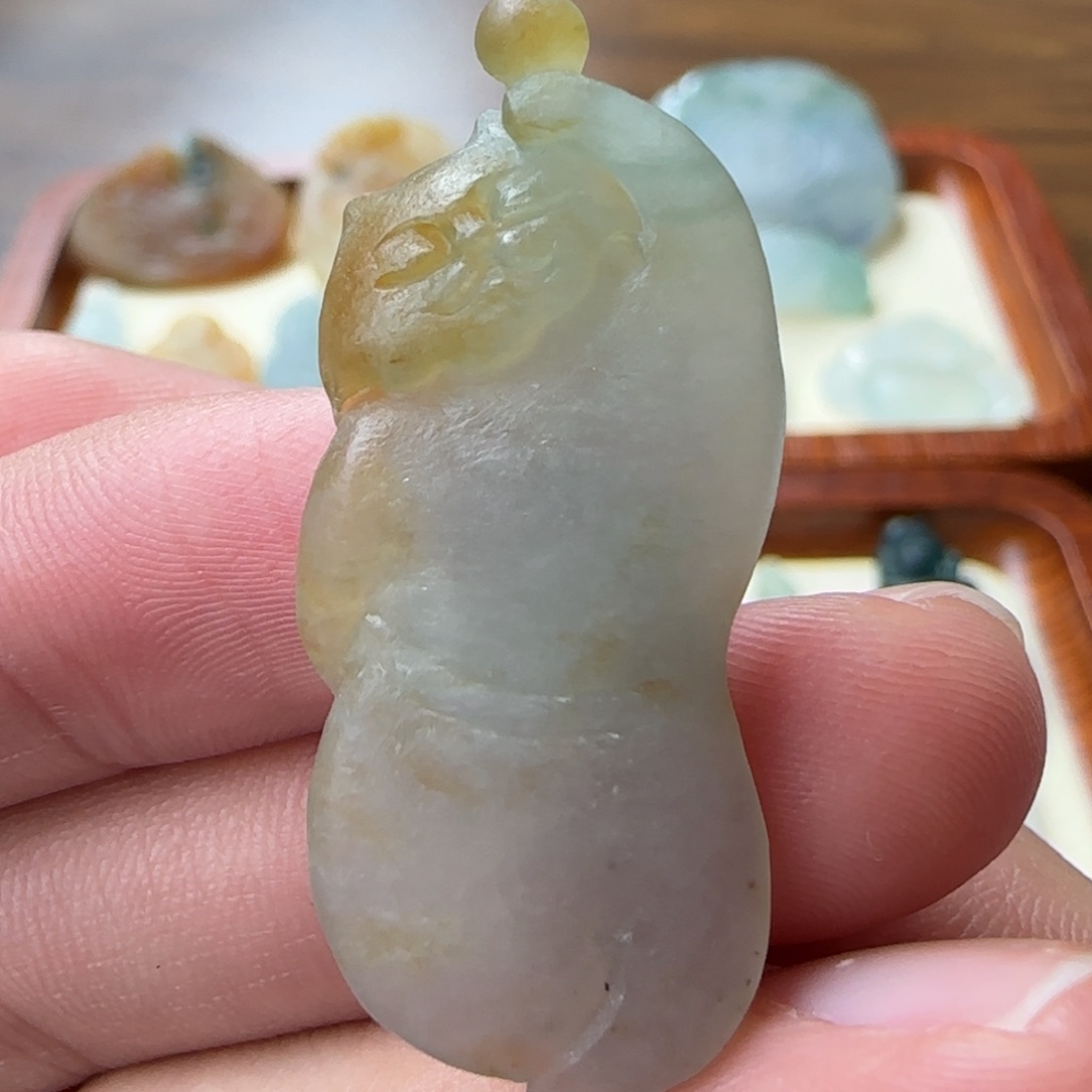 定制翡翠未镶嵌小猫