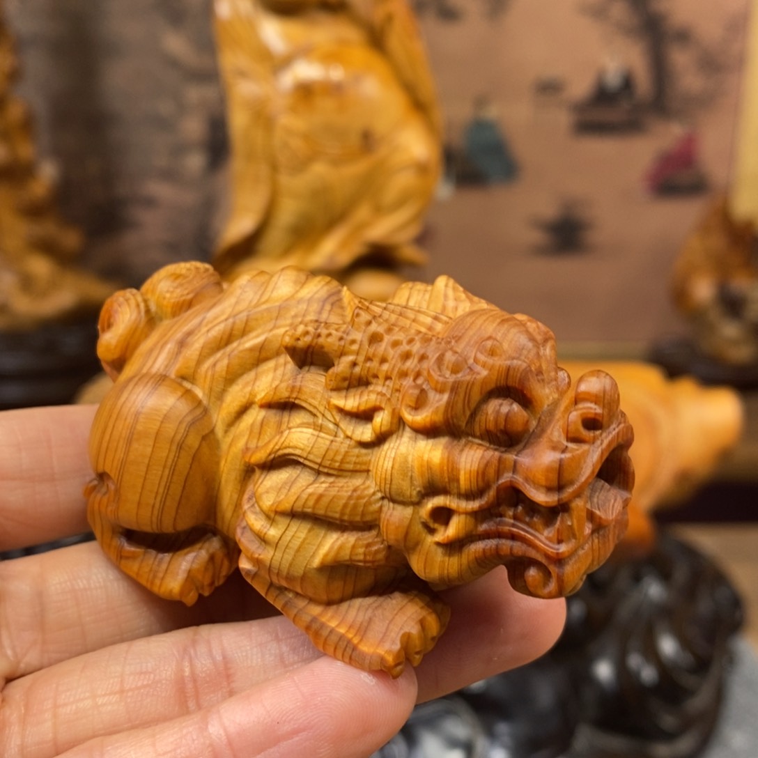 柏木（崖柏）崖柏。b