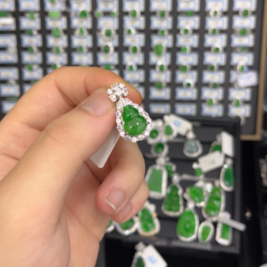 翡翠银S925镶嵌戒指翡翠吊坠