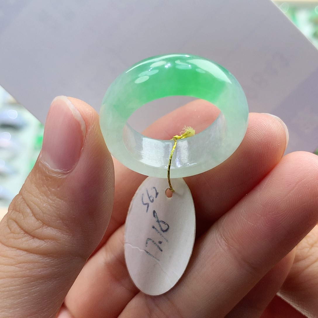 翡翠戒指未镶嵌1718圈