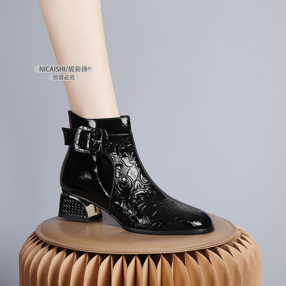 2024年新款欧美黑色中粗跟女马丁靴时尚侧拉链圆头加绒短靴0383