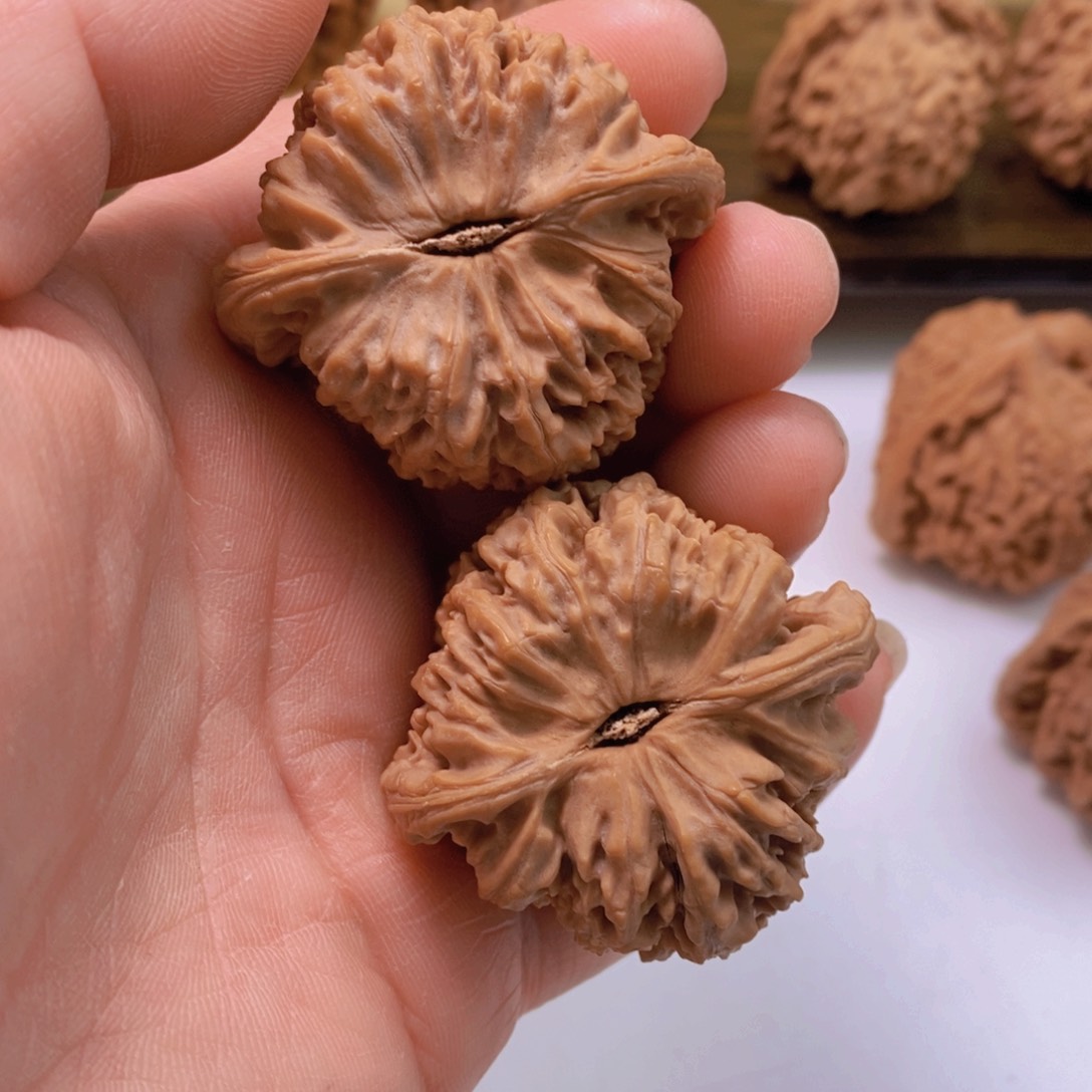 文玩核桃把件京**少文玩核桃