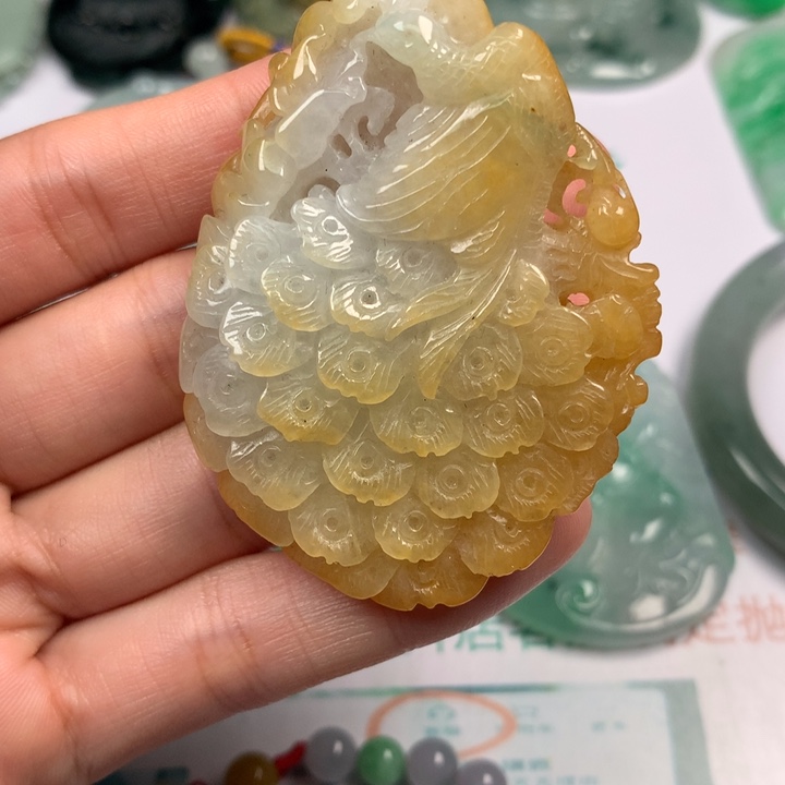 翡翠未镶嵌颈饰翡翠